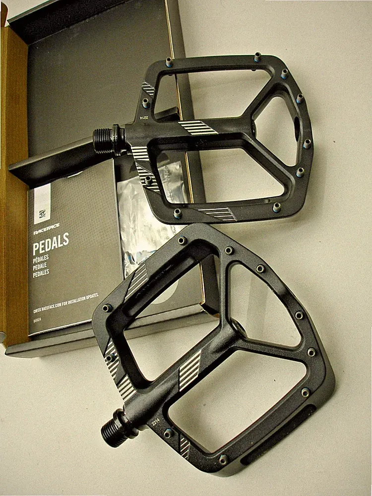 RACEFACE AEFFECT R BLACK FLAT PLATFORM MOUNTAIN BIKE BICYCLE PEDALS